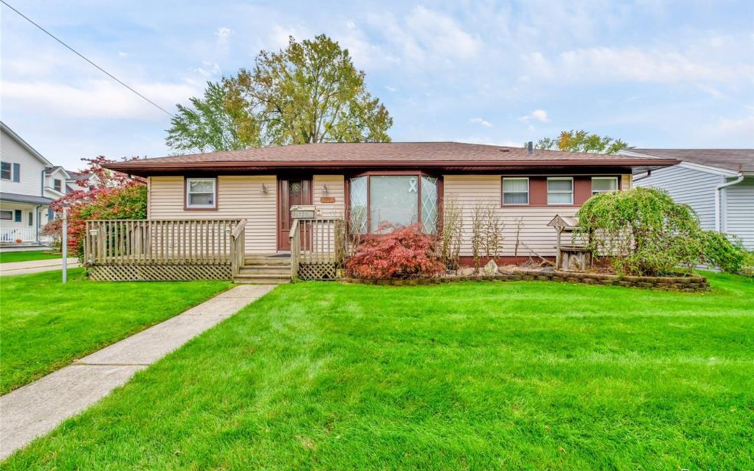 21722 Bon Heur Street, St. Clair Shores, Michigan 48081